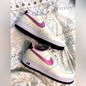 Women’s Air Force 1’s